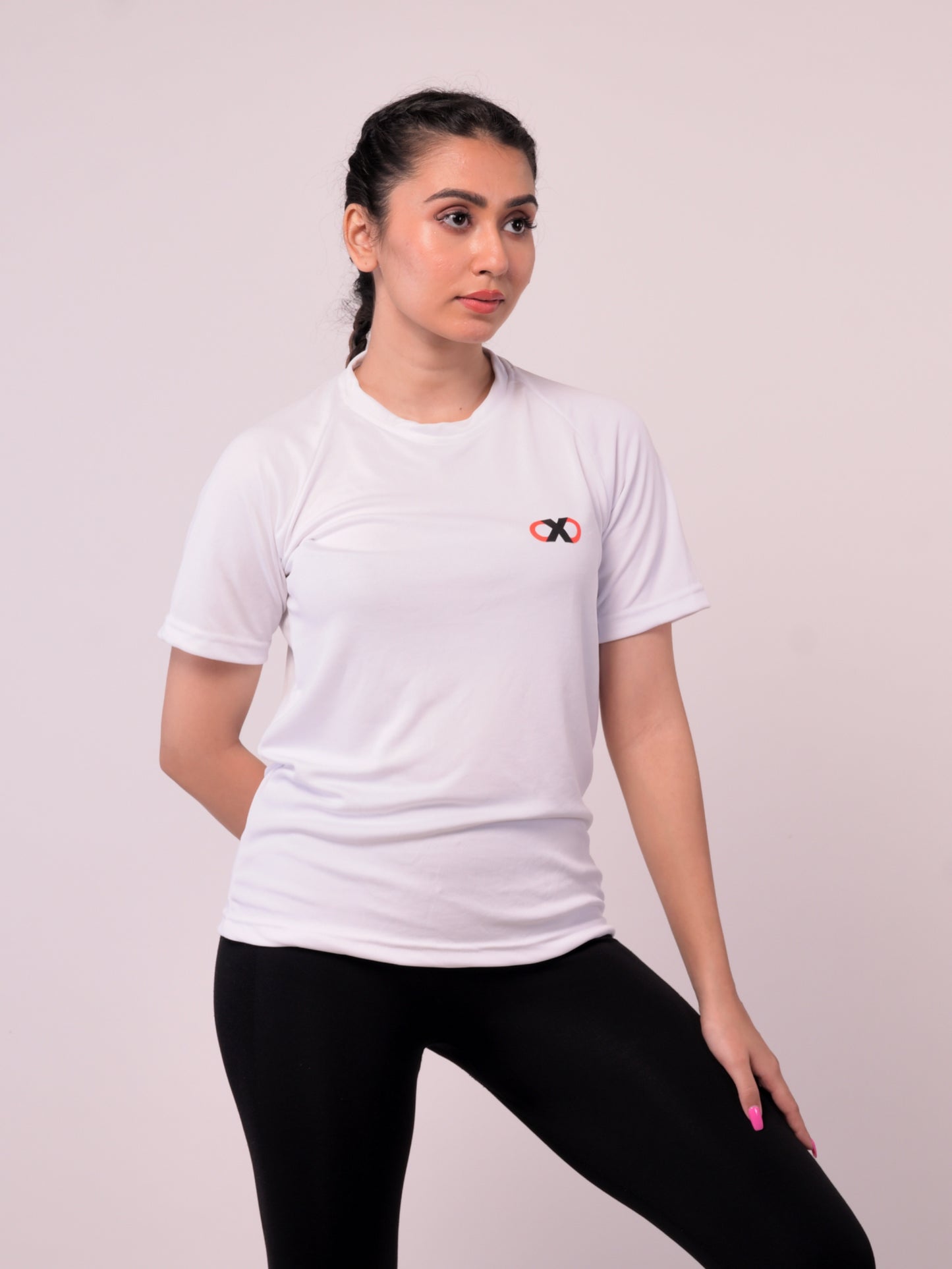 Women's White Solid Xtive Tshirt