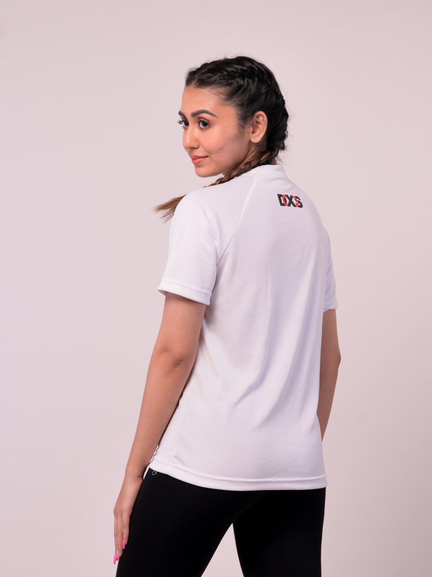 Women's White Solid Xtive Tshirt
