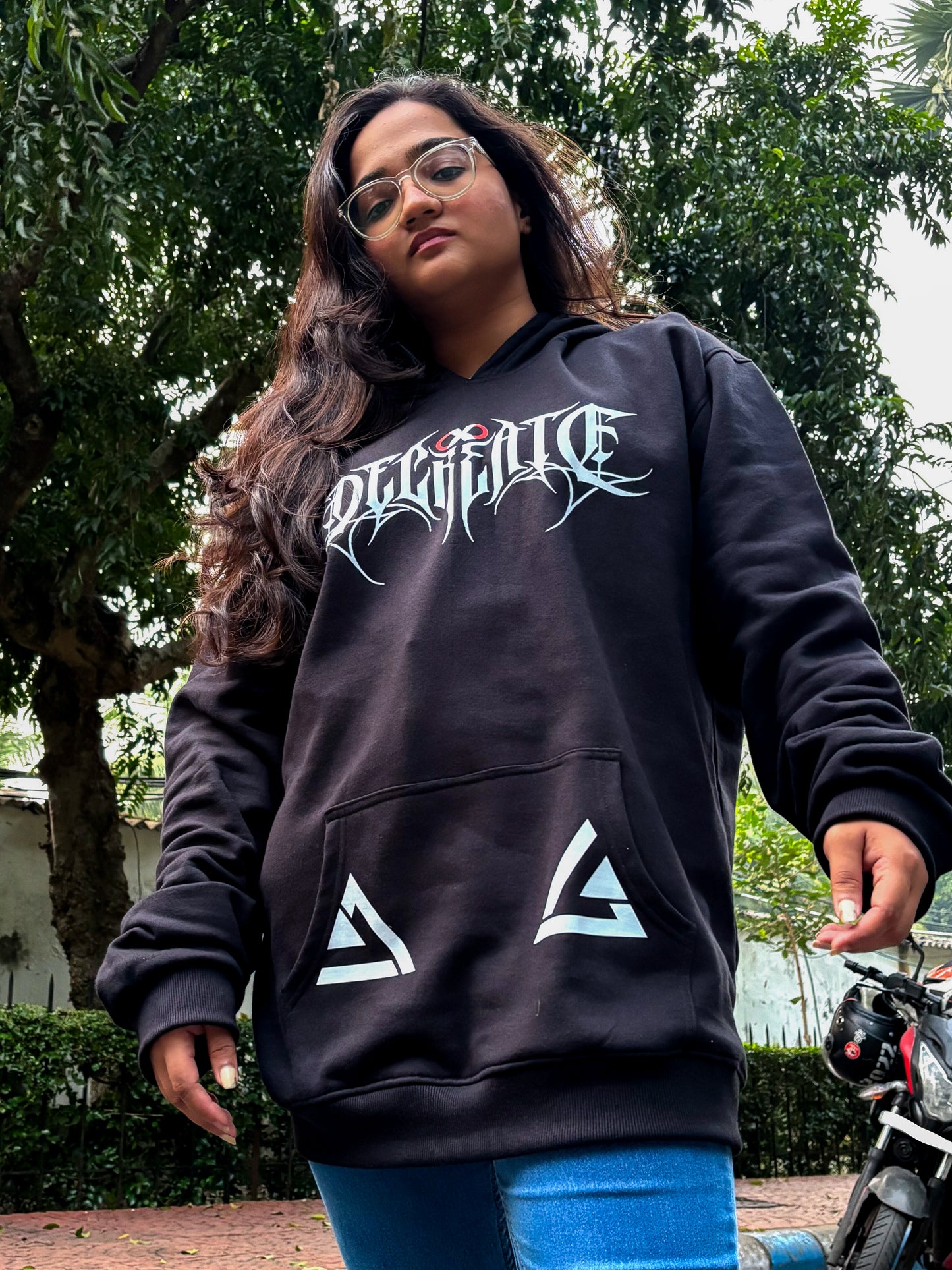 WOMEN'S DECREATE HOODIE (BLACK RED)