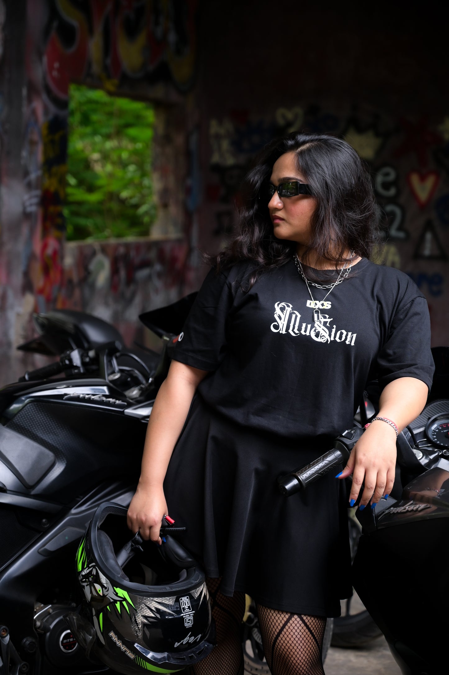 ILLUSION OF LIFE - PREMIUM OVERSIZED TEE - ILLUSION SERIES CHAPTER 1 - BLACK (WOMEN'S)